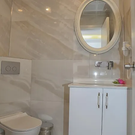 Mina Apart Kaş